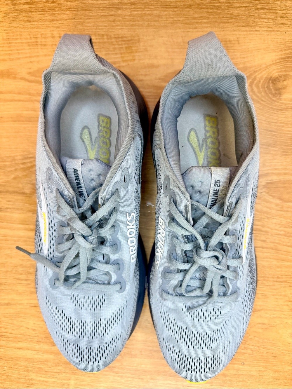 Men’s Brooks Adrenaline & Glycerin 25 Gray Mesh Running Sneakers Size 9 2E Wide - Picture 2 of 13